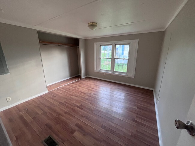 Building Photo - 2409 Swope Rd Rental