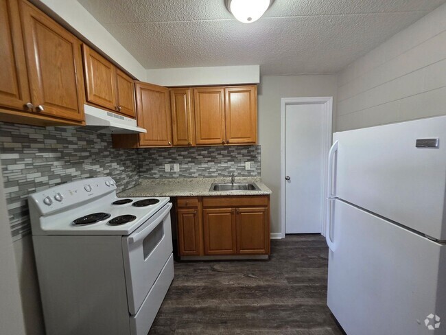 Building Photo - Brookside Apartments