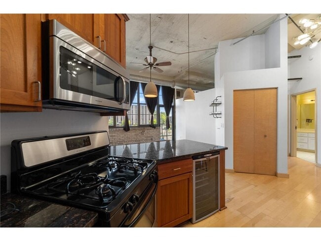 Photo - 1901 E Hennepin Ave Unit 210