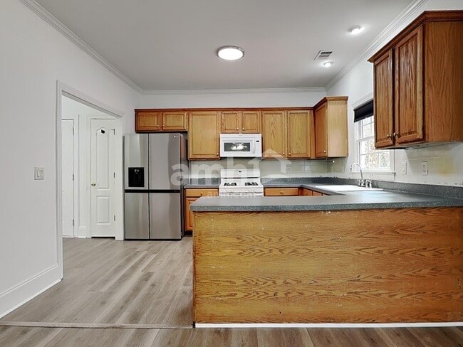 Photo - 1335 Killian Shoals Way SW