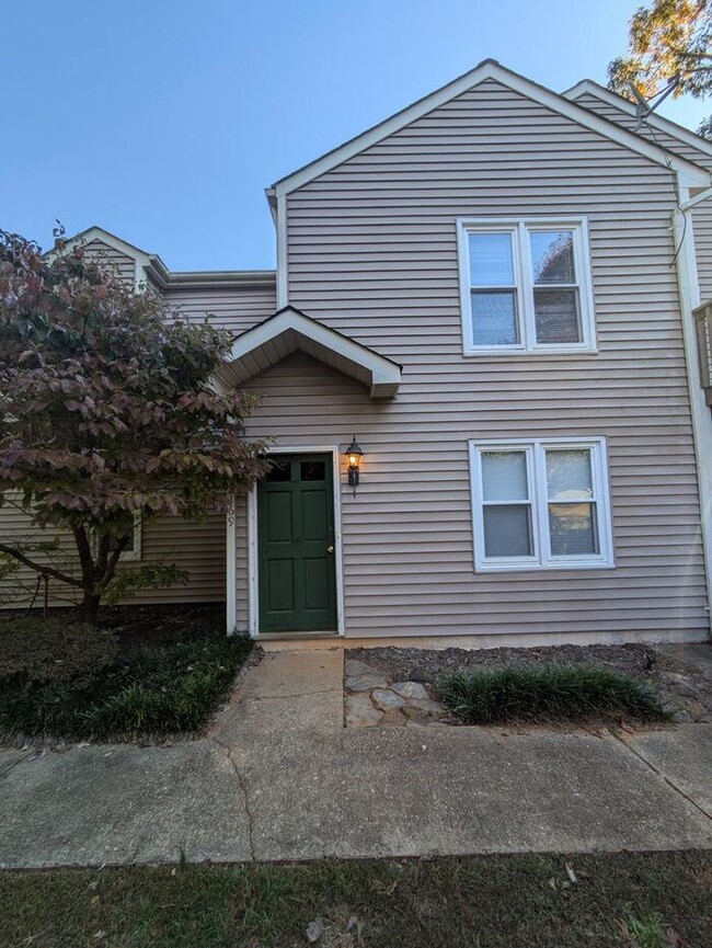 2BD/2BA Condo Available Now in Hickory - 2BD/2BA Condo Available Now in Hickory