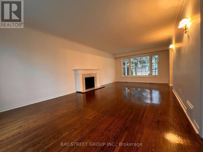 Photo - 93 Lord Seaton Rd