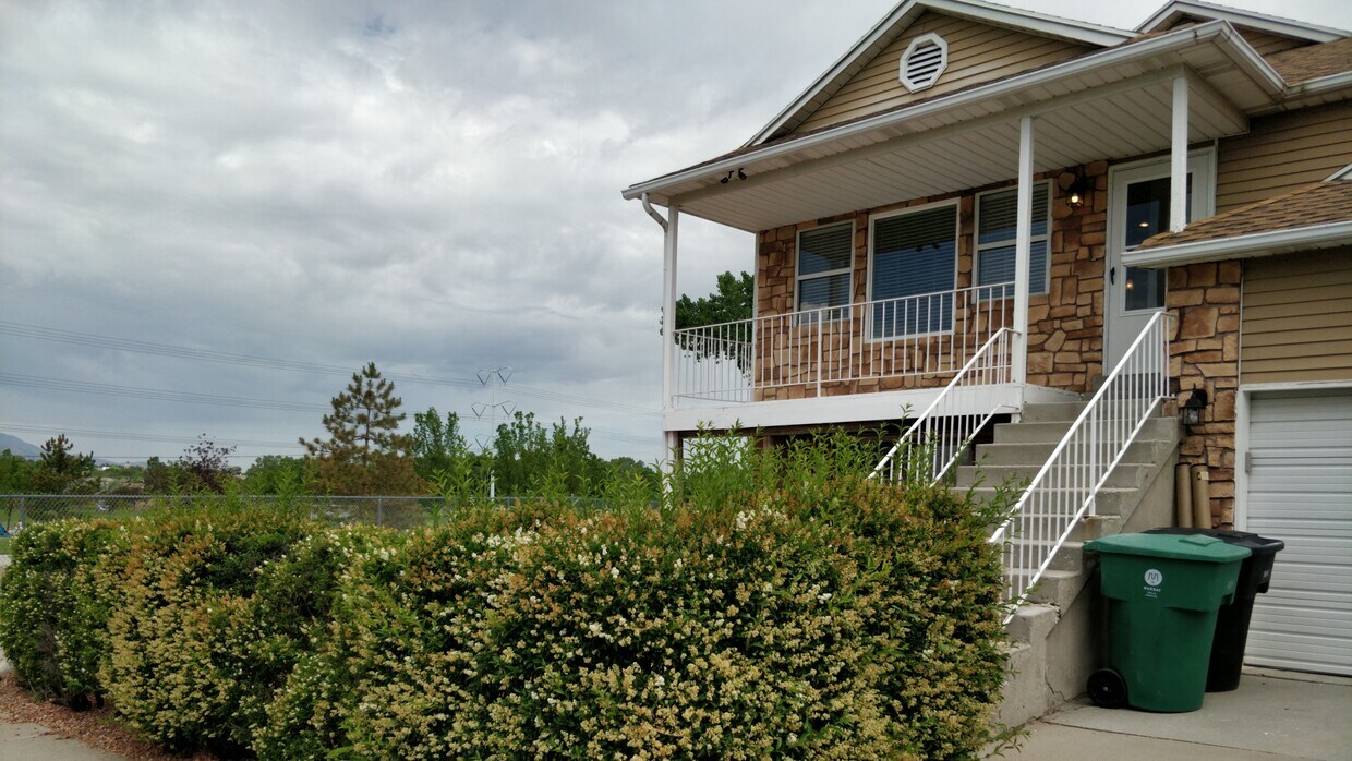 Photo - 940 W Red Oaks Dr (Murray, UT)