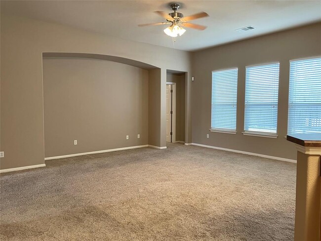 Photo - 11713 Dunblane Way
