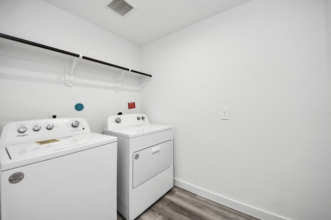 Building Photo - 12326 Basilwood Dr