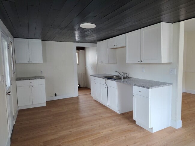 265 Plymouth Rd