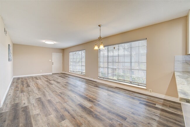 Photo - 2101 Fountain View Dr Unidad 76