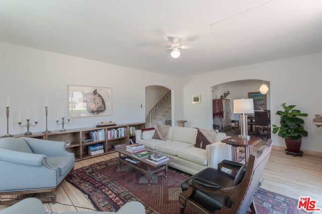 Photo - 10959 Strathmore Dr