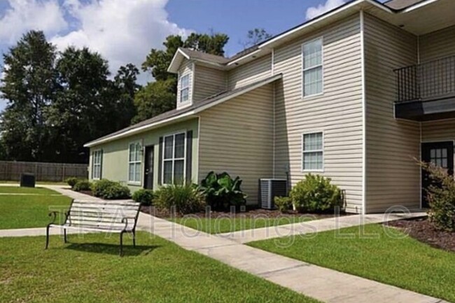 Photo - 43255 Creek Cir Townhome