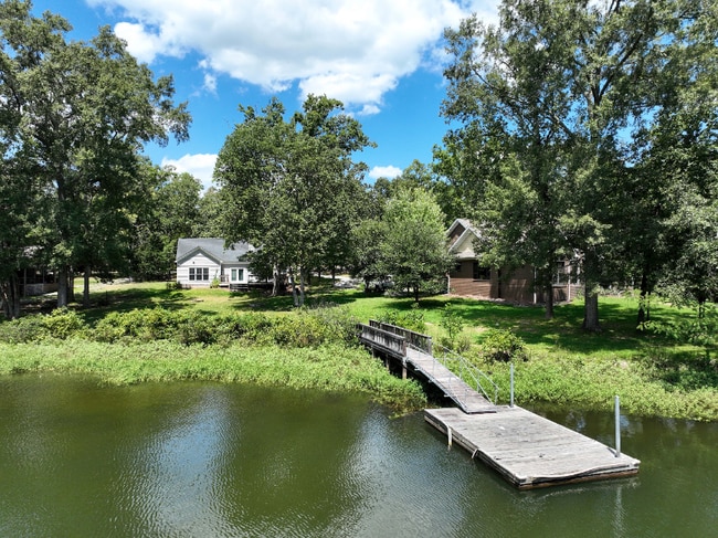 Photo - 425 Shamrock Ct