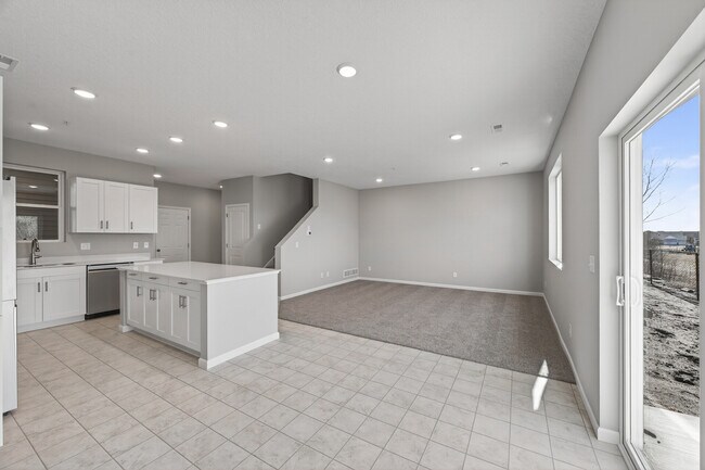 Photo - 14876 Willemite Way NW