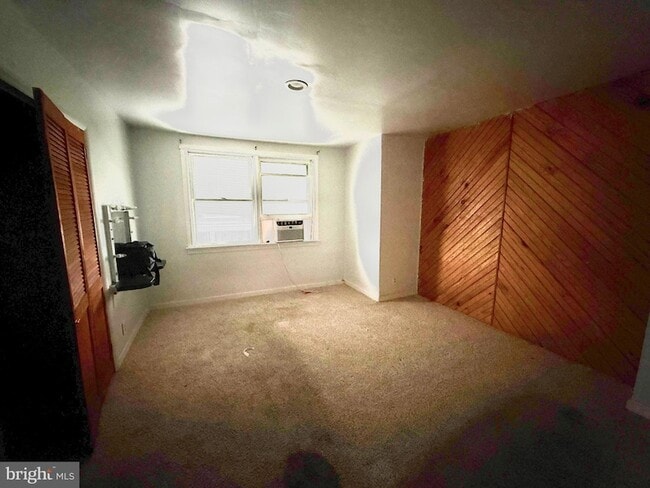 Photo - 2553 Carroll St