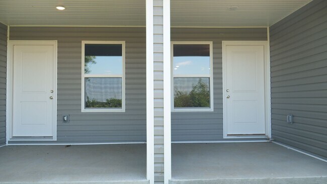 Photo - Like new 3 bedroom duplex - Aurora MO