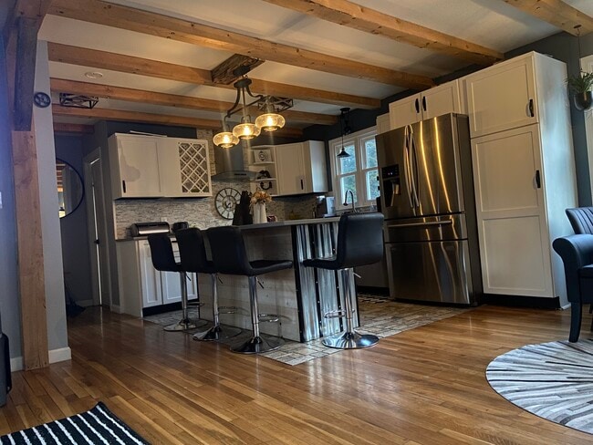 Cocina - 636 Old County Rd N