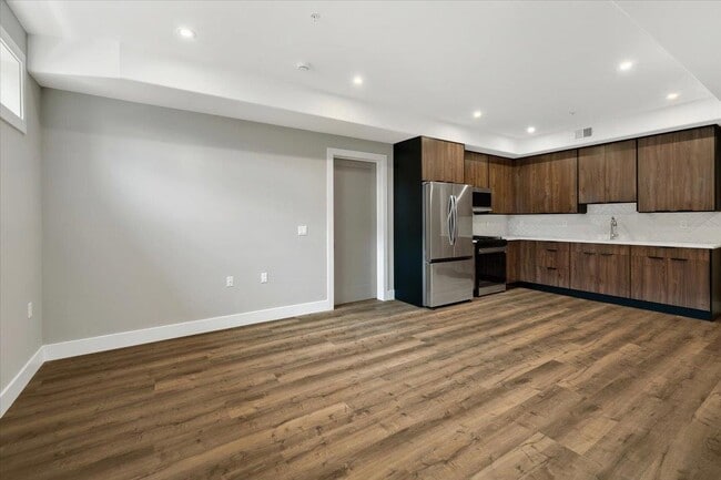 Photo - 4237 Bergen Turnpike Unidad 2B