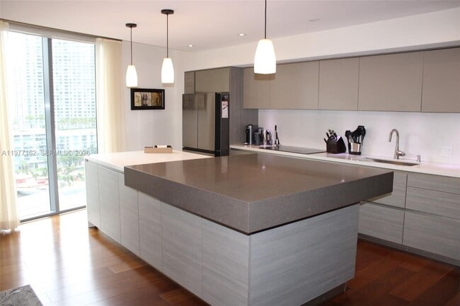 Photo - 31 SE 6th St