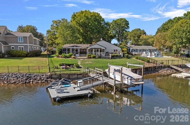 Photo - 18026 Whispering Oaks Dr