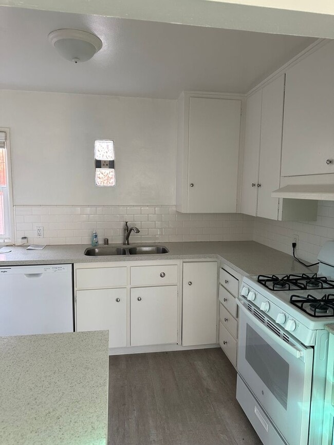 Photo - 1660 Unit 1660