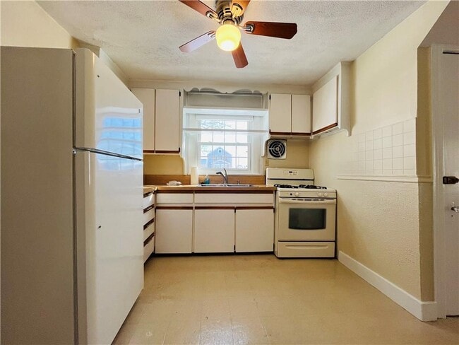 Photo - 184 Vincent Ave