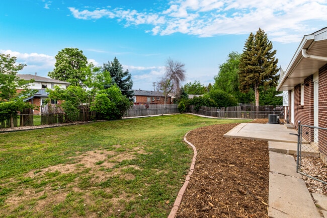 Photo - 1011 Yeager Dr