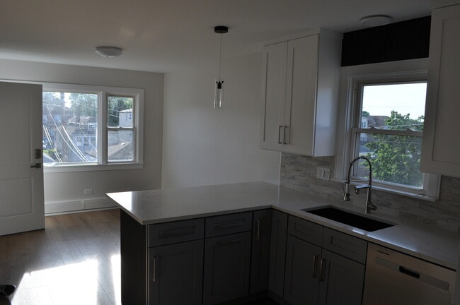 Photo - 2720 N Menard Ave Unit 2