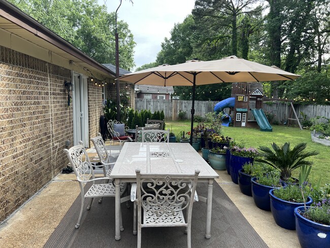 Photo - 1071 Greenview Rd