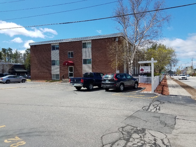 Building Photo - 128 Loudon Rd Unit 2F