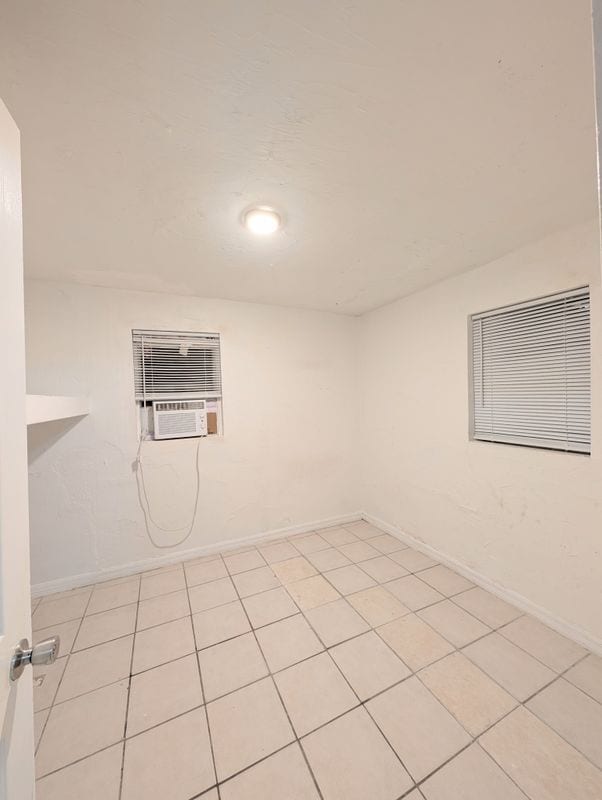 Photo - 17 Lenox Ct