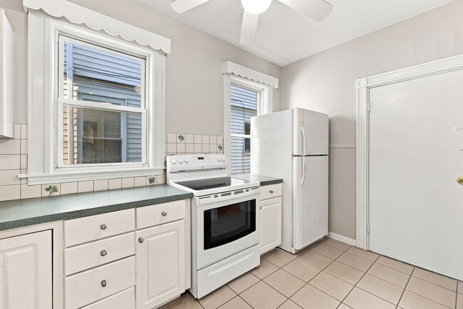 Photo - 147 Murdock St Unit 1