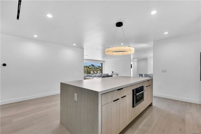 Photo - 17072 Oak View Dr