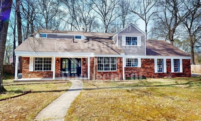 Building Photo - Showings Available!