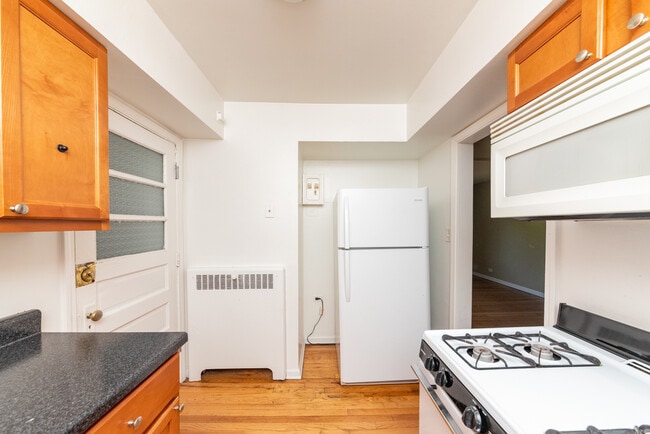 Photo - 233 Custer Ave
