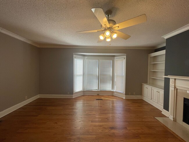 Photo - 175 Corbin Ave