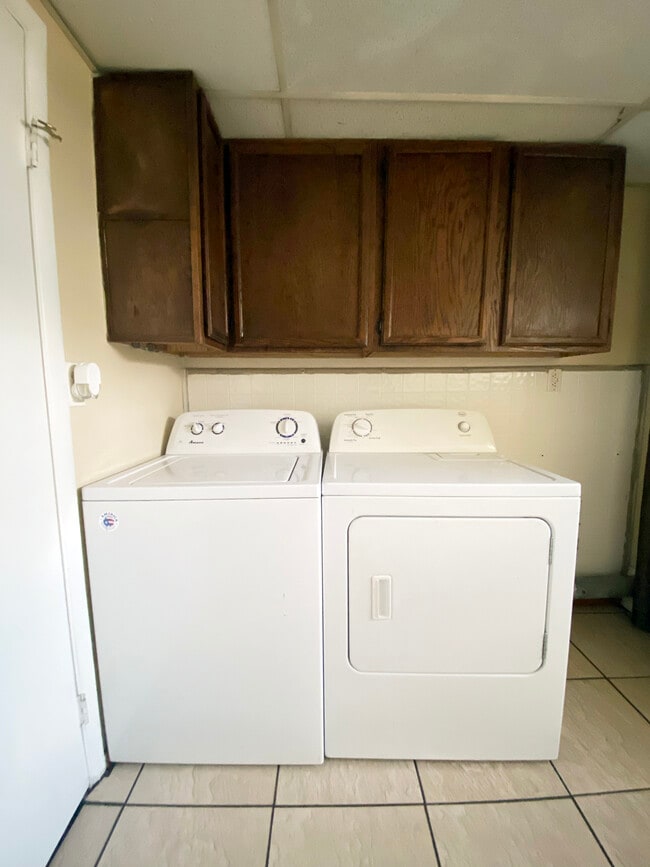 Photo - 1308 W Maxwell Ave Unit A