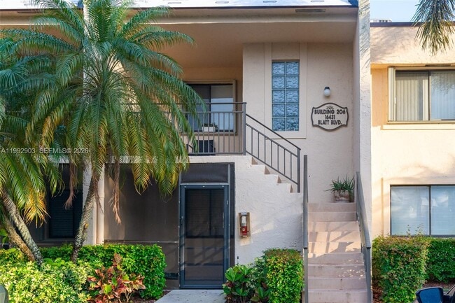 Building Photo - 16431 Blatt Blvd Unit 103