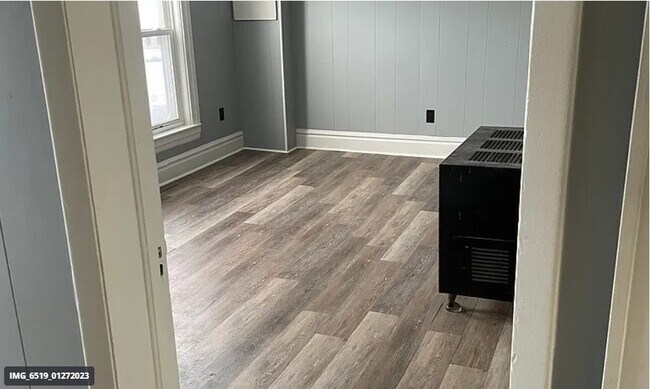 142 E Main St Unit 2