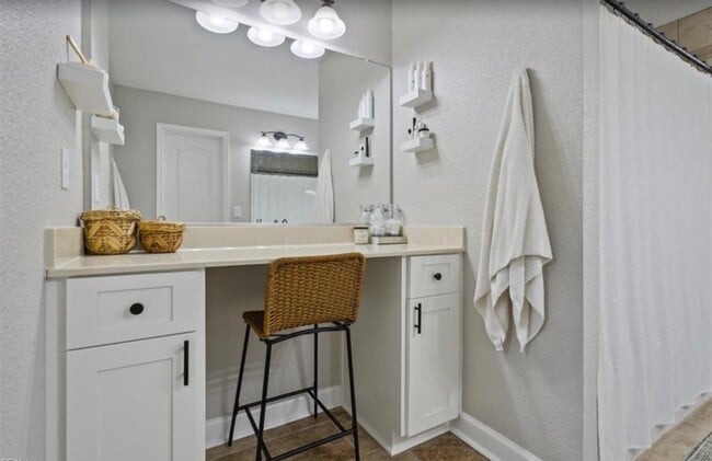 Photo - 1823 Shell Rd