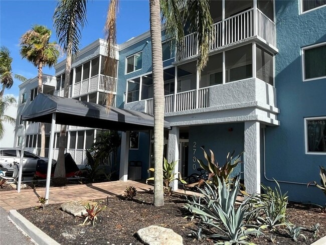 Building Photo - 2700 Coconut Bay Ln Unit 2C