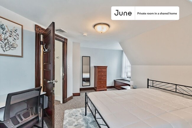 Photo - Room in Shared 6 bed/2.5 bath home Unit F