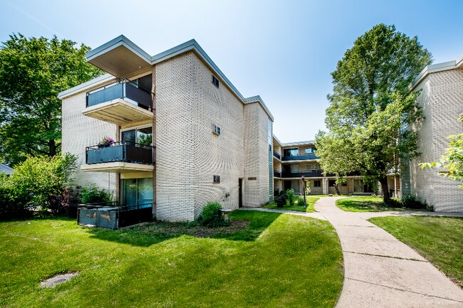 Photo - 12556 Fairview Ave Unidad 3D