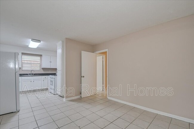 Photo - 331 Verdery Dr