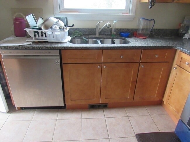 199 Stafford St Unit 1