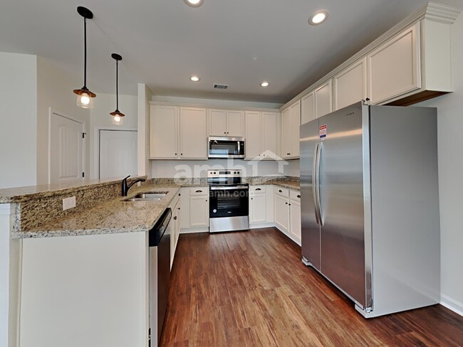 Photo - 455 Sunbury Dr