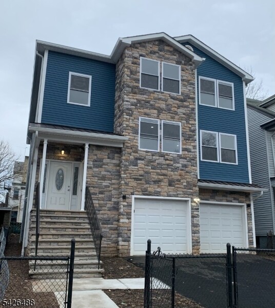 Building Photo - 171 N 17th St Unit 2