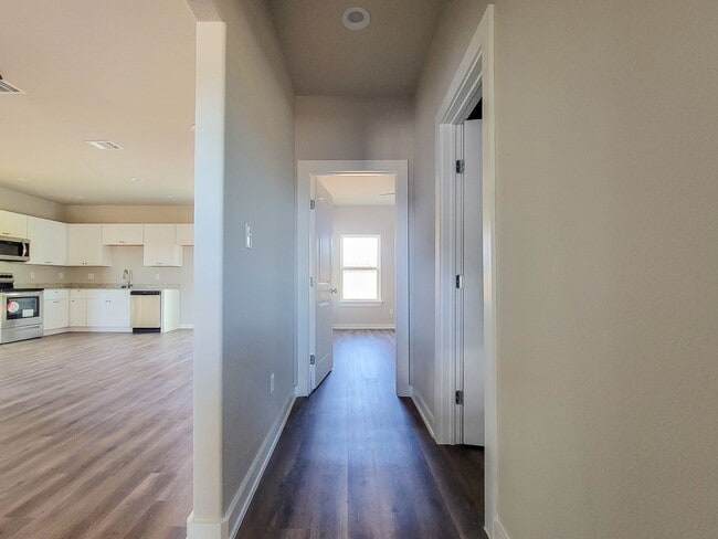 Photo - 3620 Skylane Ave