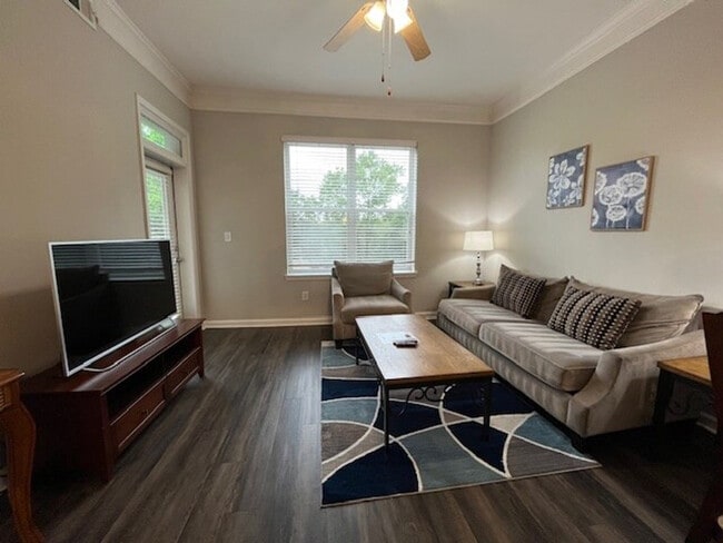 Building Photo - 705 Town Blvd Unit ID1325111P