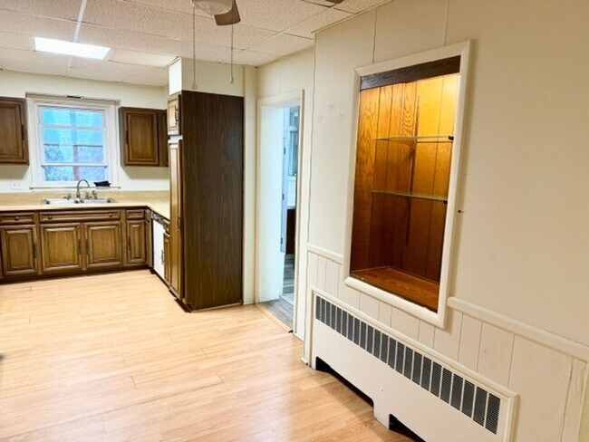 Photo - Convenient 1 Bedroom / 1 Bath First Floor Apartment