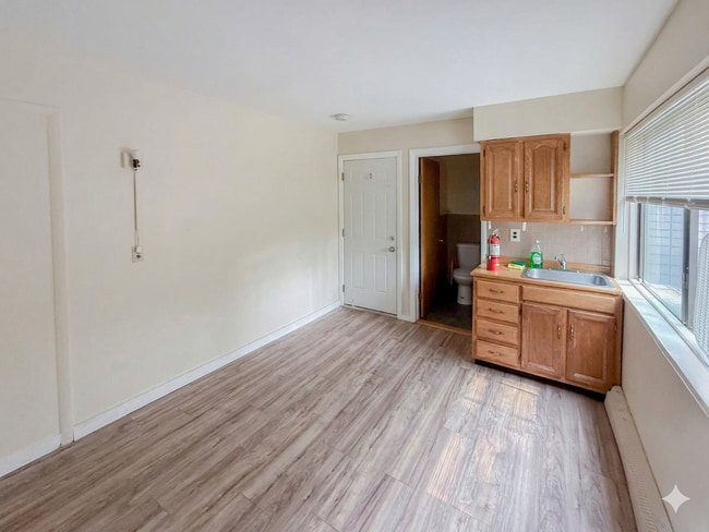 Photo - Quaint Affordable Studio in Townhome Community   All utilities included! Unidad 104