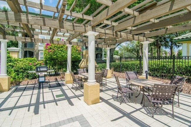 Photo - Ground Floor 2 Bedroom 1 Bathroom in Riverview, FL - Walk to Riverview Theater Unit 101