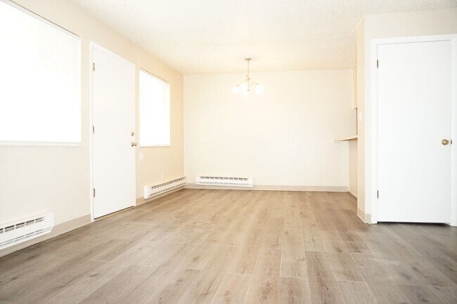 Photo - Spacious 2 Bedroom Condo Unit #17
